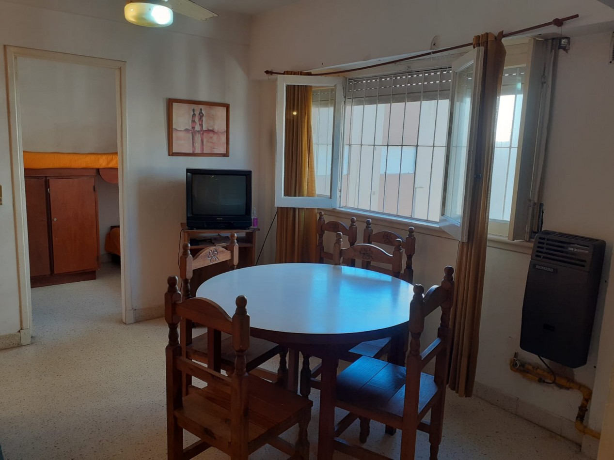 DEPTO 3 AMB FRENTE AL MAR CON ESTACIONAMIENTO 