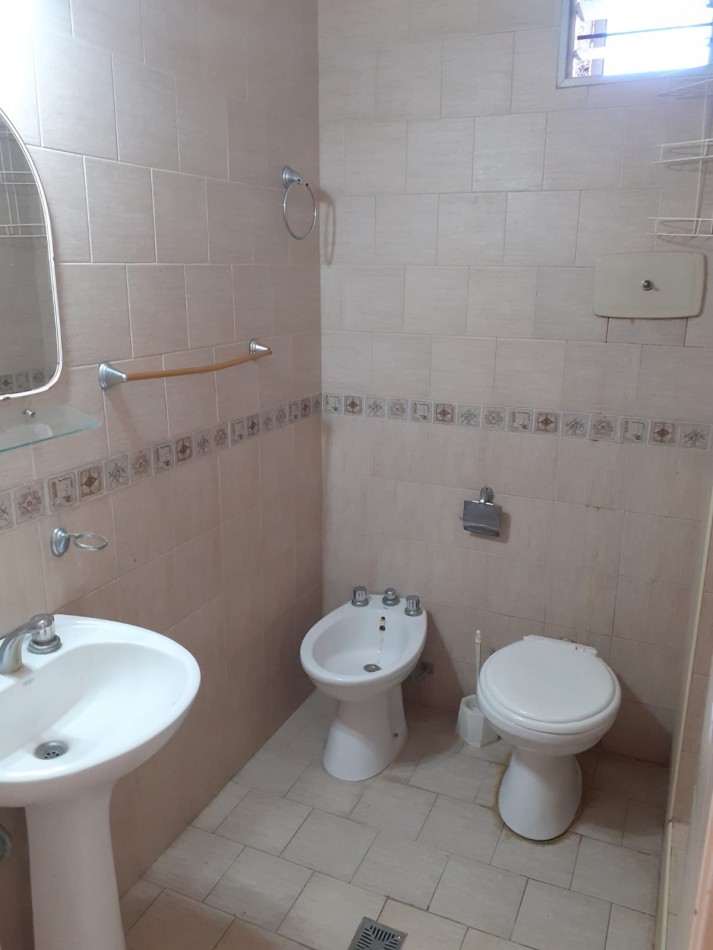 DEPTO 3 AMB FRENTE AL MAR CON ESTACIONAMIENTO 