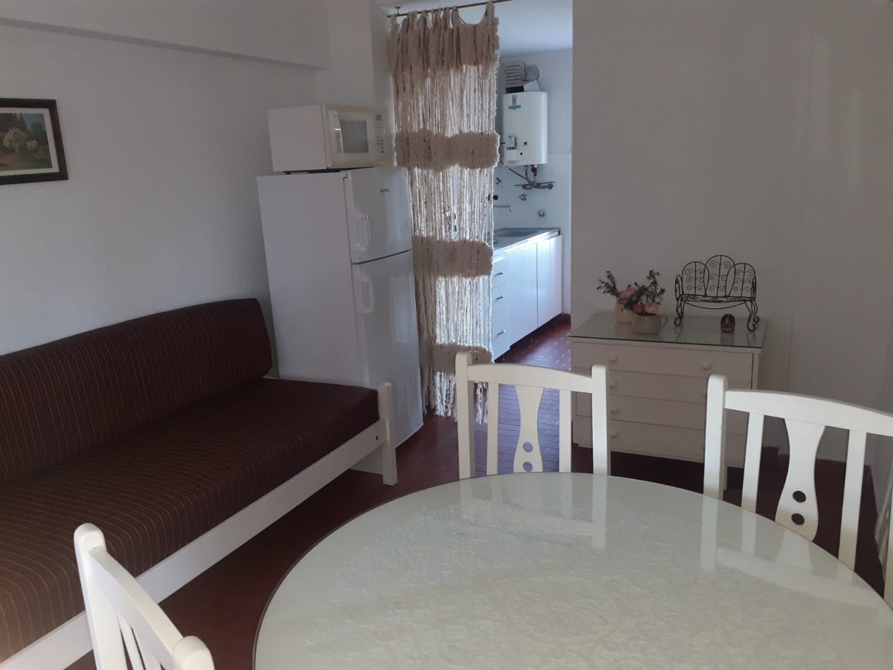 Venta Depto 2 Amb Con Balcon Al Frente Y Cochera Cubierta