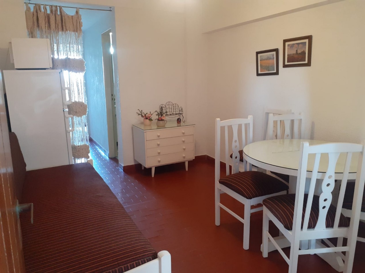 Venta Depto 2 Amb Con Balcon Al Frente Y Cochera Cubierta