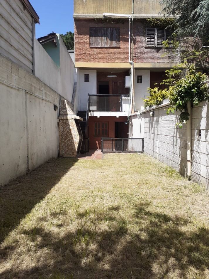 Venta Amplio Triplex Con Garage Cubierto