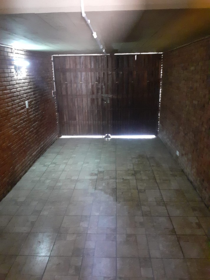 Venta Amplio Triplex Con Garage Cubierto