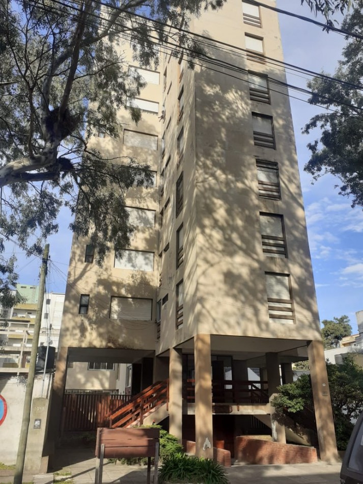 Venta Amplio Depto 3 Amb En Zona Residencial