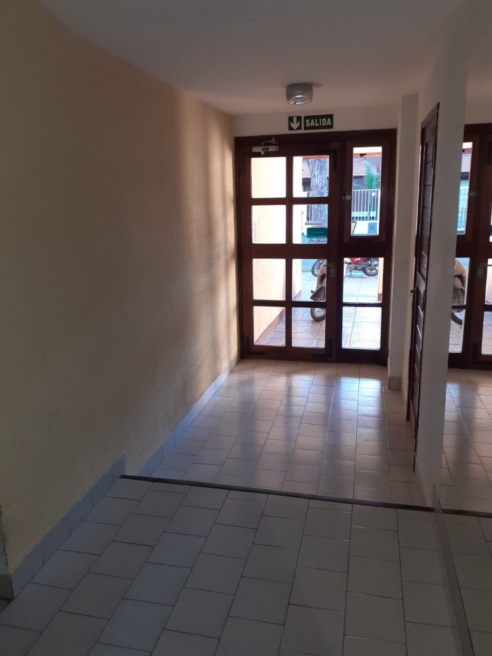 Venta Depto 2 Amb Con Balcon A La Calle En San Bernardo