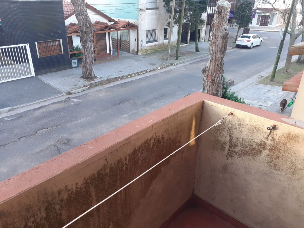 Venta Depto 2 Amb Con Balcon A La Calle En San Bernardo