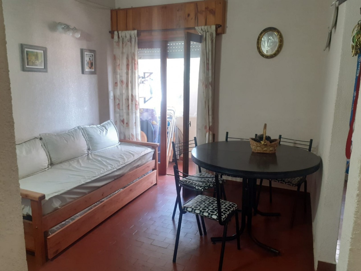 Venta Depto 2 Amb Con Balcon A La Calle A 1 1/2 Cuadra Del Mar