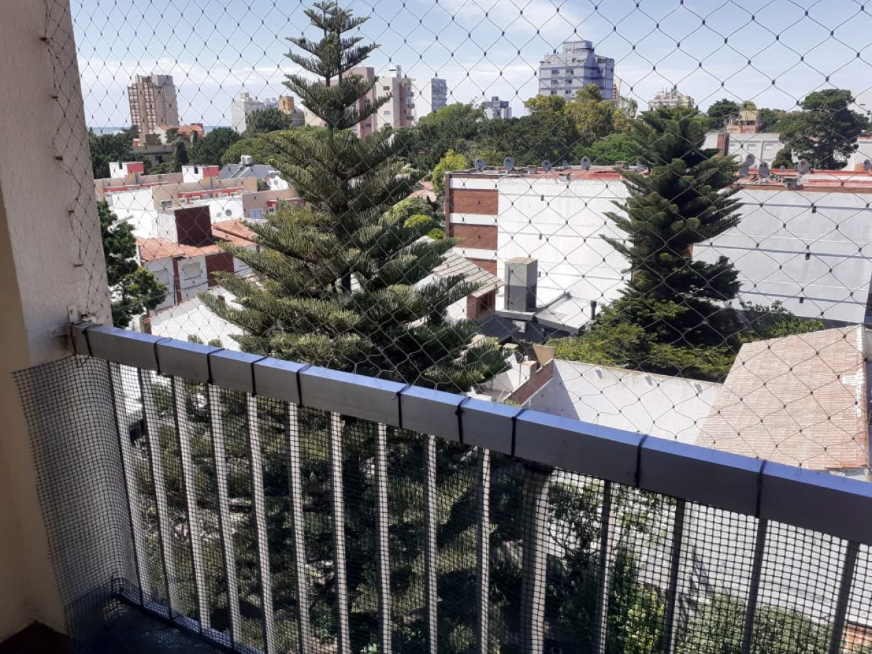 Venta 2 Amb Con Cochera Y Gas Natural