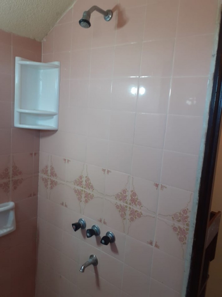 Venta 2 Amb Con Cochera Y Gas Natural