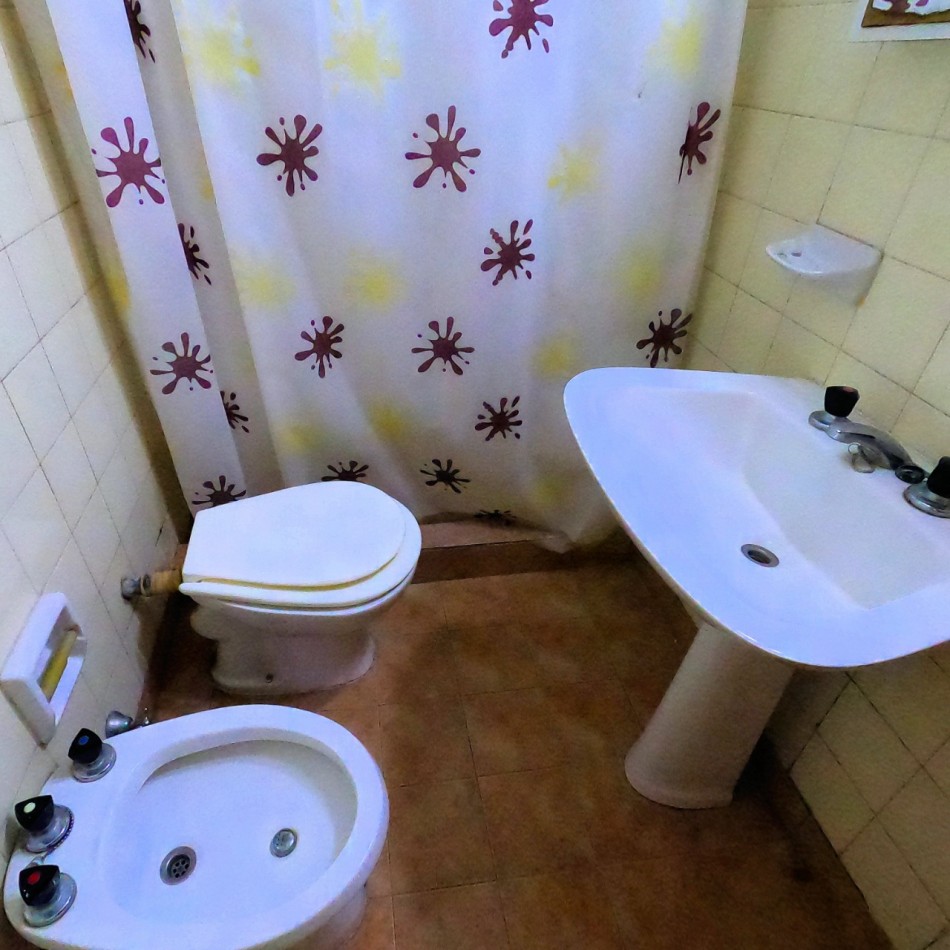 Venta 2 Amb Con Cochera Cubierta Patio Y Parrilla