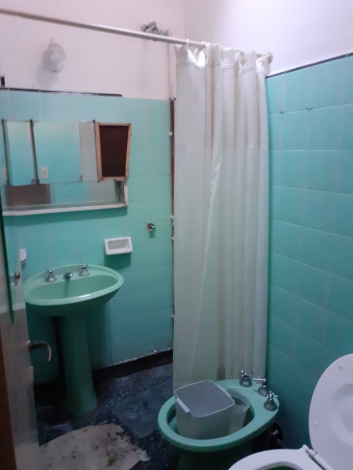 Venta Complejo (4 Unidades) Con Gas Natural Y Espacio Vehicular