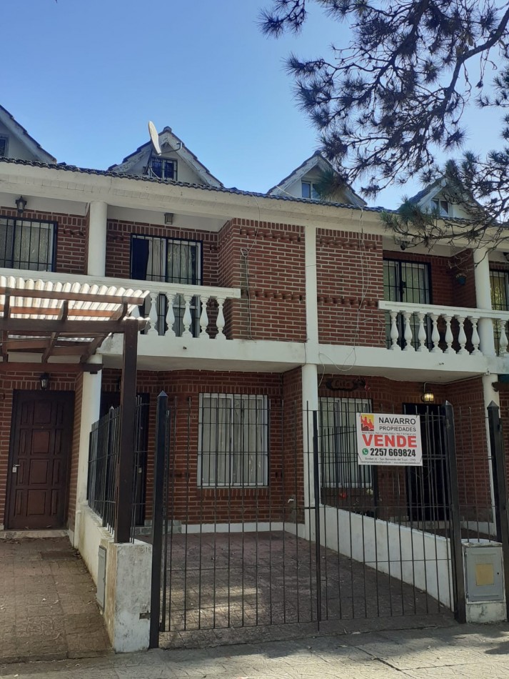 Venta Impecable Duplex Con Patio Y Espacio Vehicular