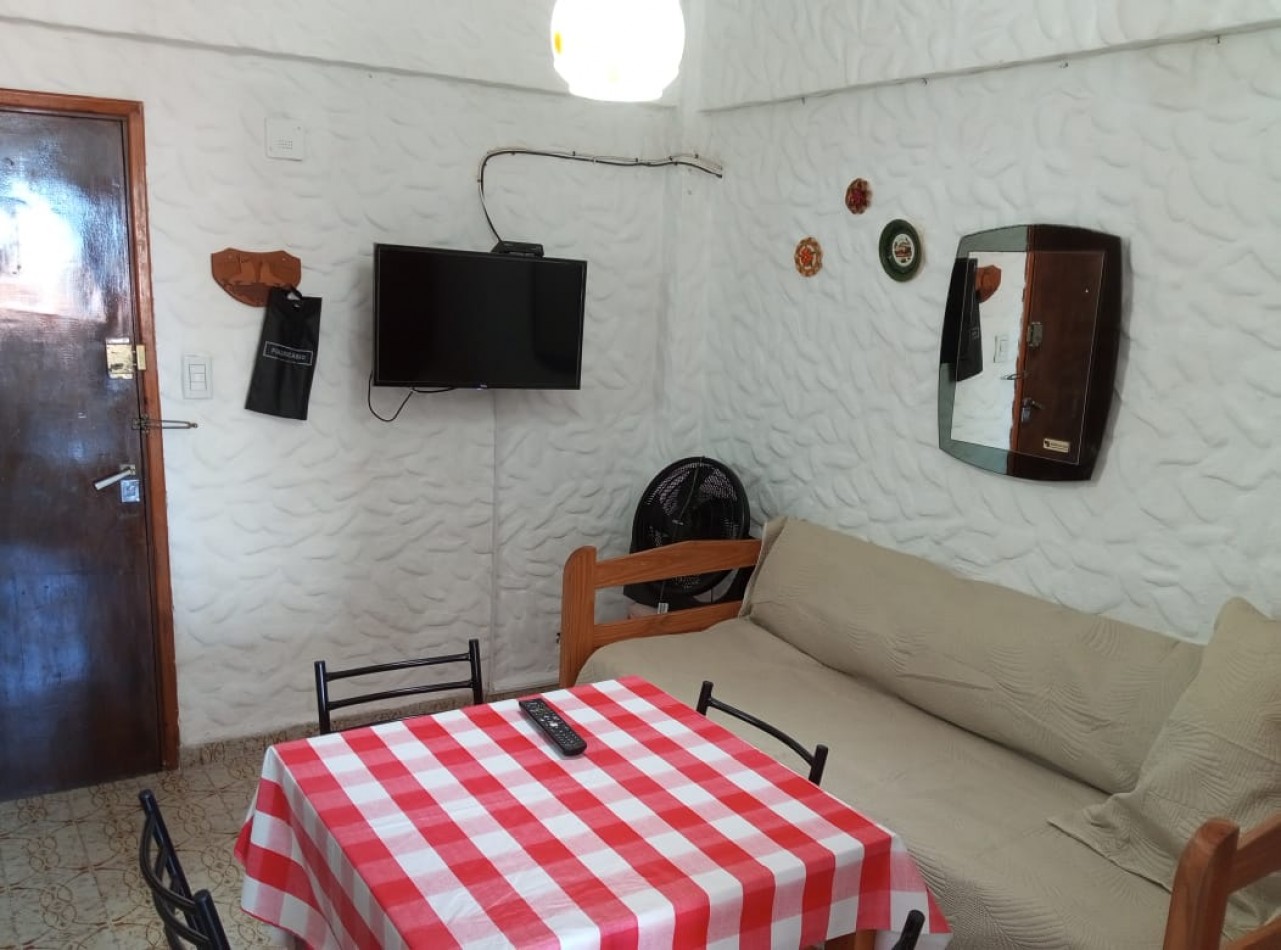 ALQ.TEMP MONOAMB. CON VISTA AL MAR Y WIFI