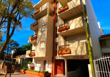 Venta 2 Amb Con Cochera Cubierta Patio Y Parrilla