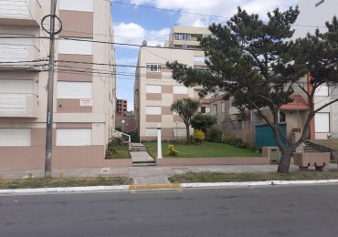 Venta Dpto 3 Amb En Planta Baja Frente Al Mar Con Estacionamiento